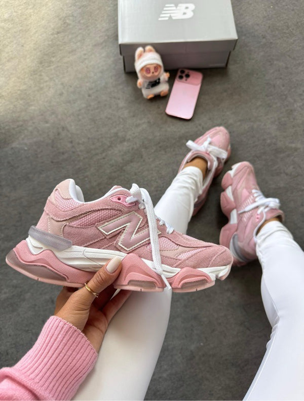 New Balance 9060 Rosa em Couro Legítimo